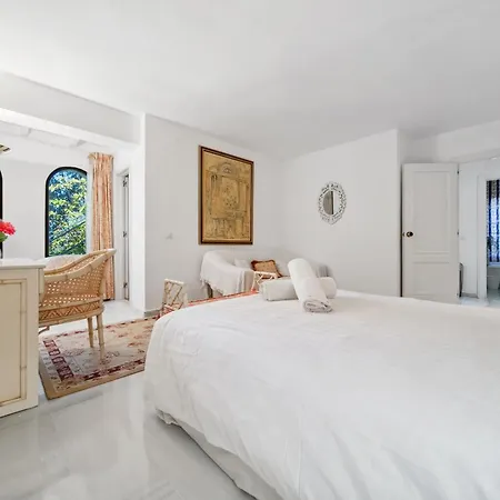 Charming Andalusian Style In Nueva Andalucia * マルベーリャ